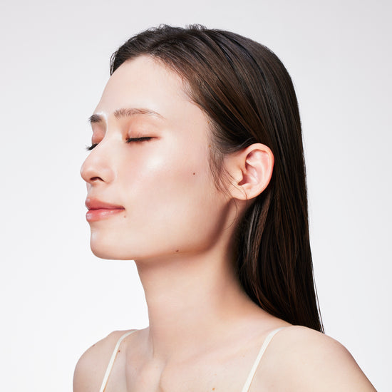 美容液リキッドハイライト、リキッドハイライト、ハイライト、モデルツヤ肌透明感肌